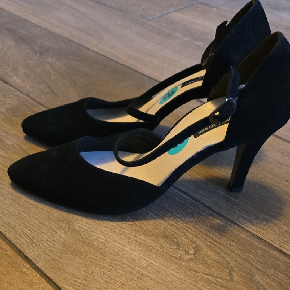 Paul Green Black Heels with Cut-Out Design